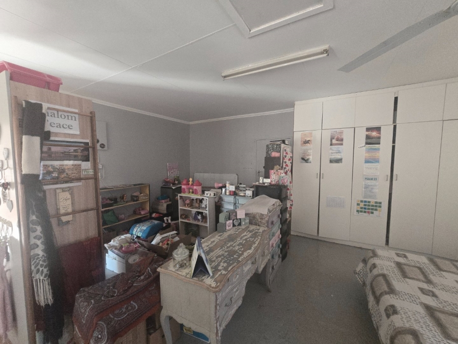 5 Bedroom Property for Sale in Fichardt Park Free State